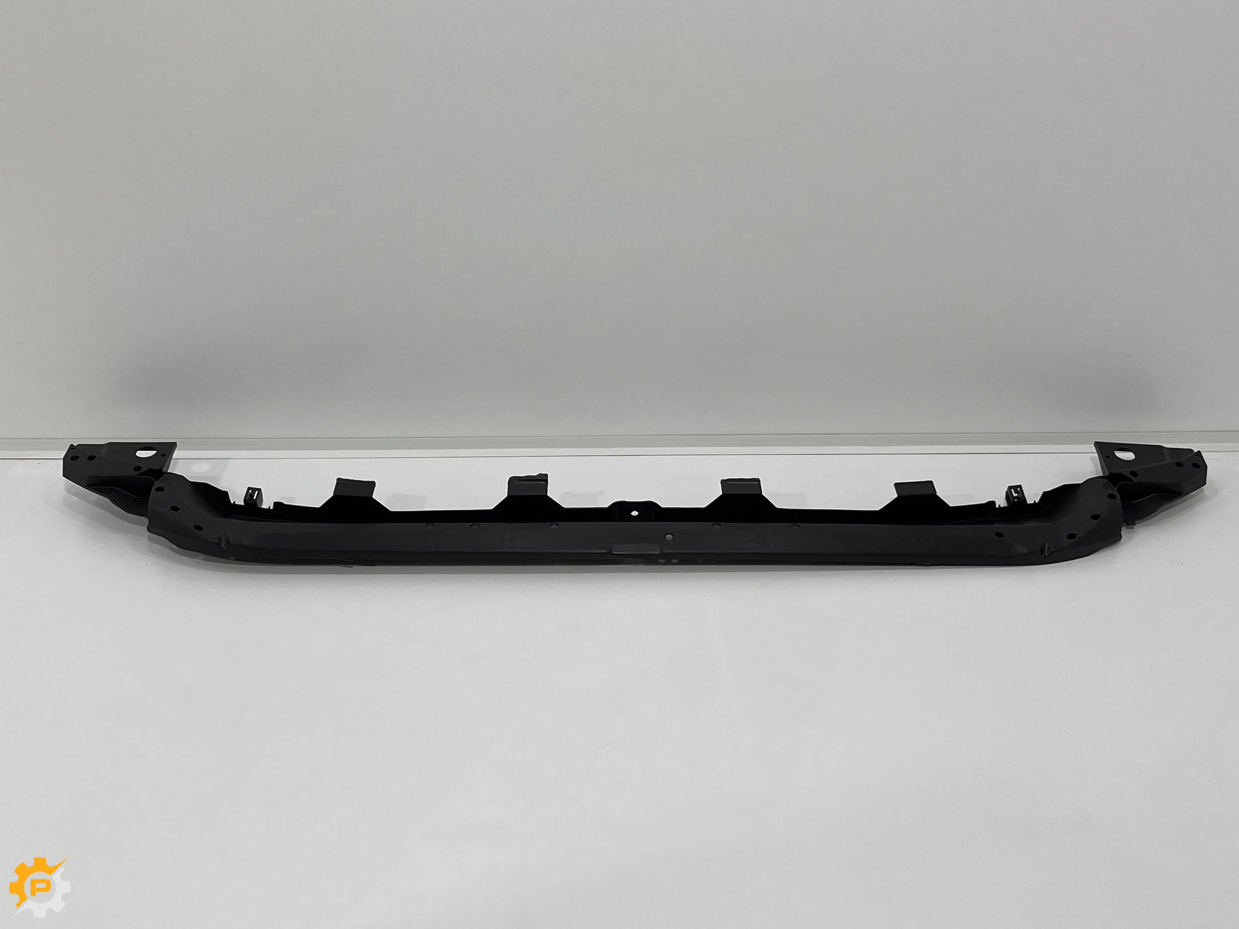 Bumper Bracket, Middle Holder