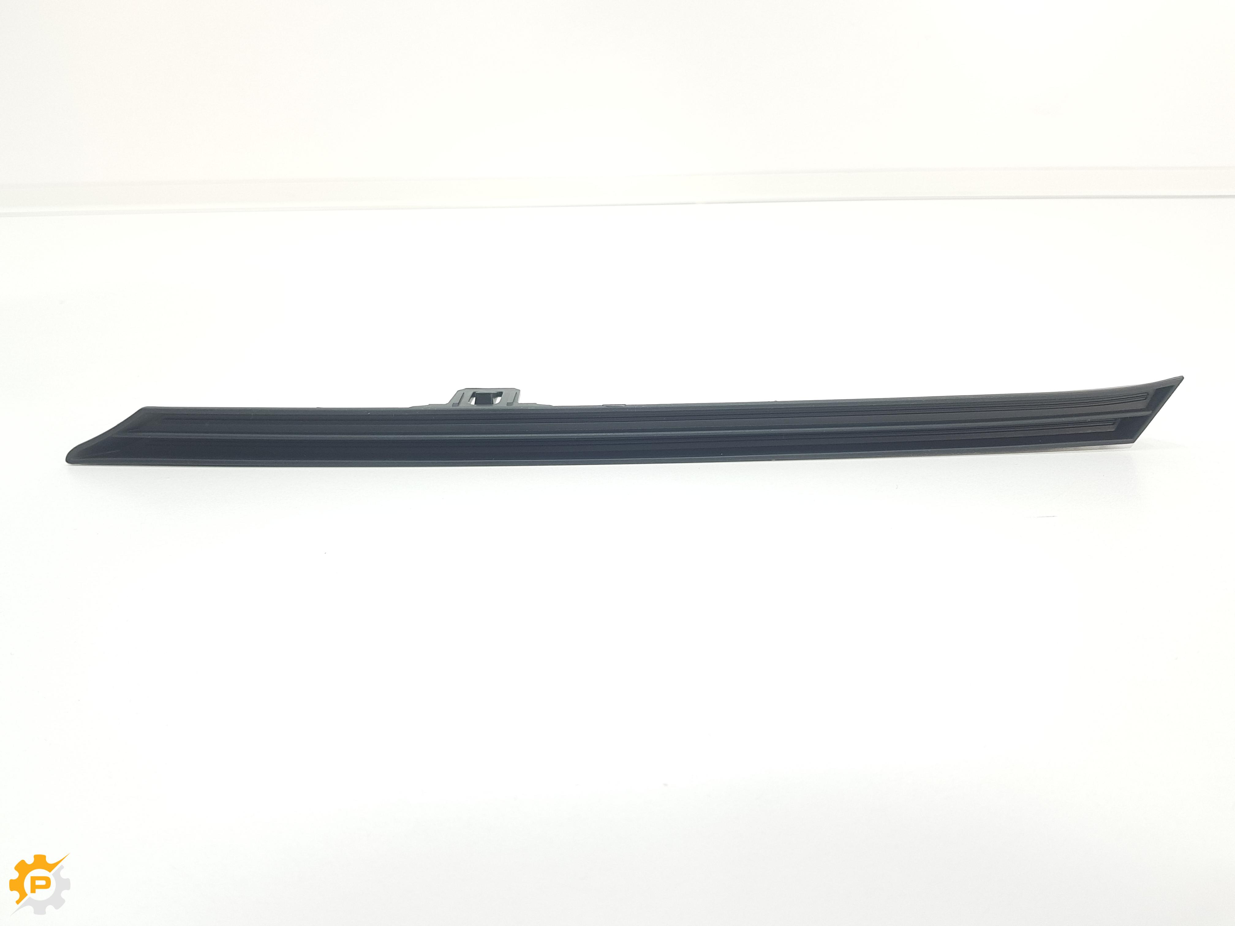 FR Bumper, Molding