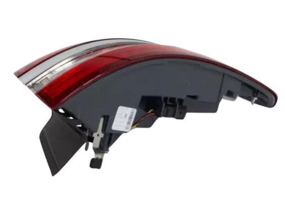 უკანა ფარი, მარჯვენა